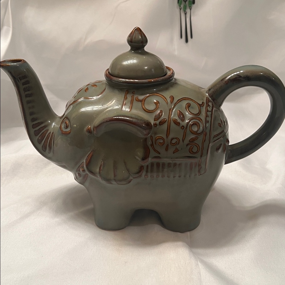 Pier 1 Imports Elephant Teapot Stoneware Decorative Whimsical